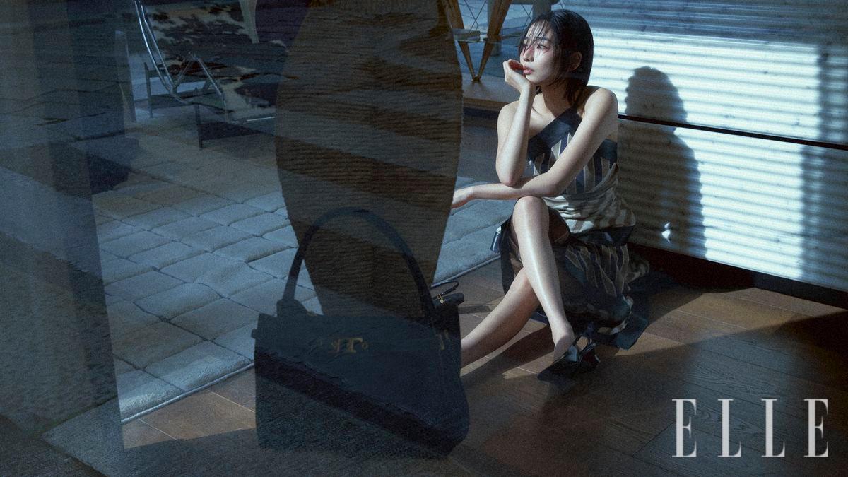 이미지 캡션 영역