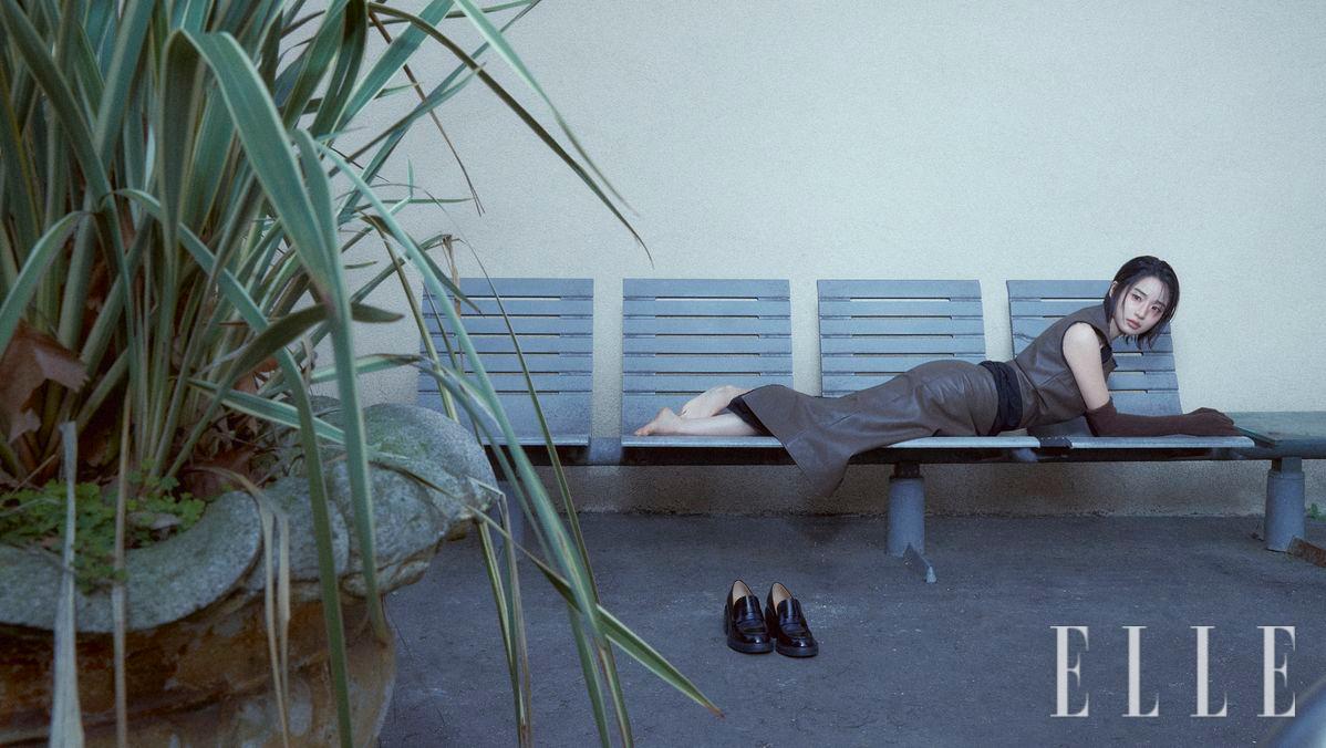 이미지 캡션 영역