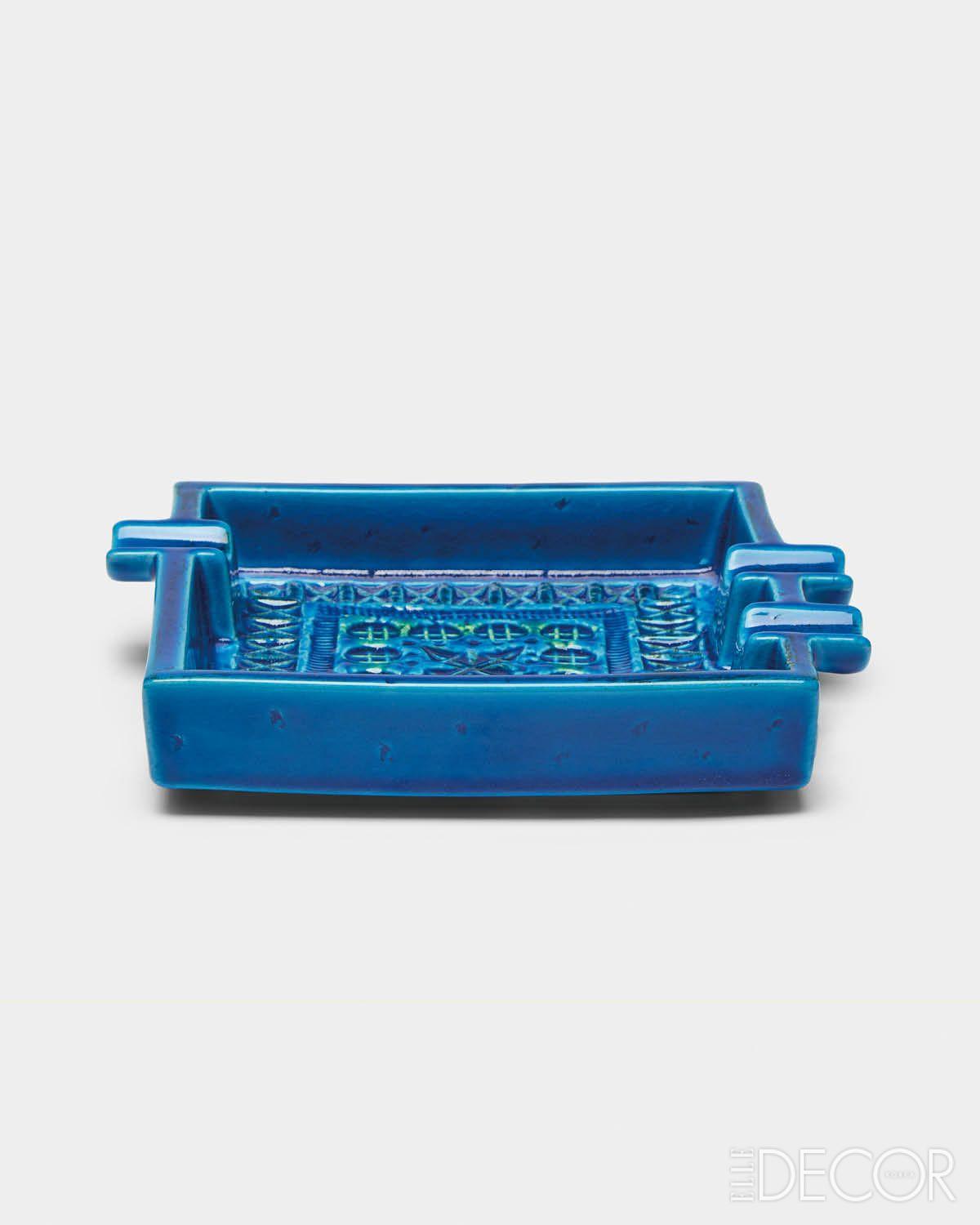 비토시 세라미케의 리미니 블루(Rimini Blu)의 세라믹 재떨이. 