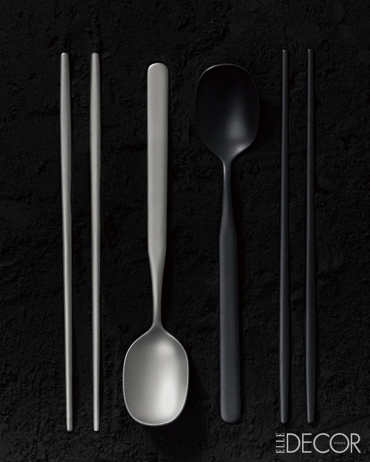 호랑의 대표 수저 세트.