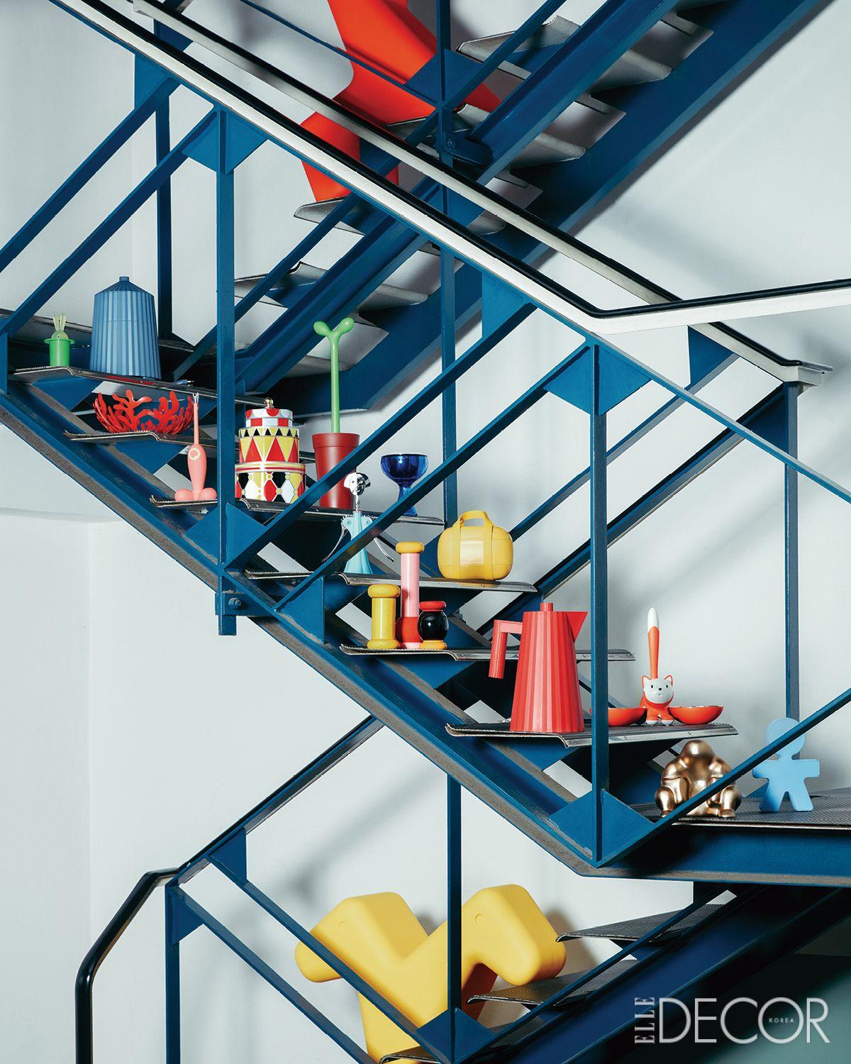 알레시는 100년 넘는 시간 동안 900명 이상의 디자이너와 협업하며 1400여 점에 달하는 오브제 컬렉션을 선보였다. 