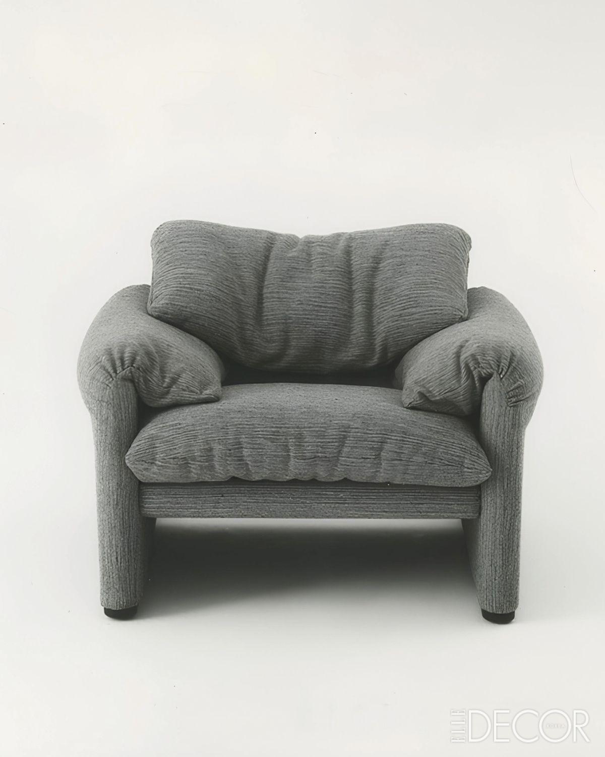 자전거 체인을 숨겨 넣어 머리 받침 높이를 조절할 수 있는 1973년 작 ‘마랄룽가(Maralunga)’. 마지스트레티는 이 소파로 1979년 황금콤파스상을 수상했다.