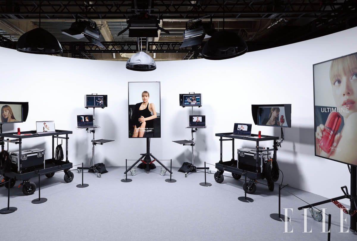 시세이도 팝업의 메인을 이룬 ‘리사의 편집 룸’ 공간과 더불어 포토 월, 포토 부스 등이 마련되어 있었다. 