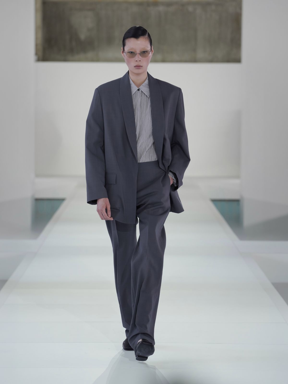 COS의 2026 봄 여름 컬렉션