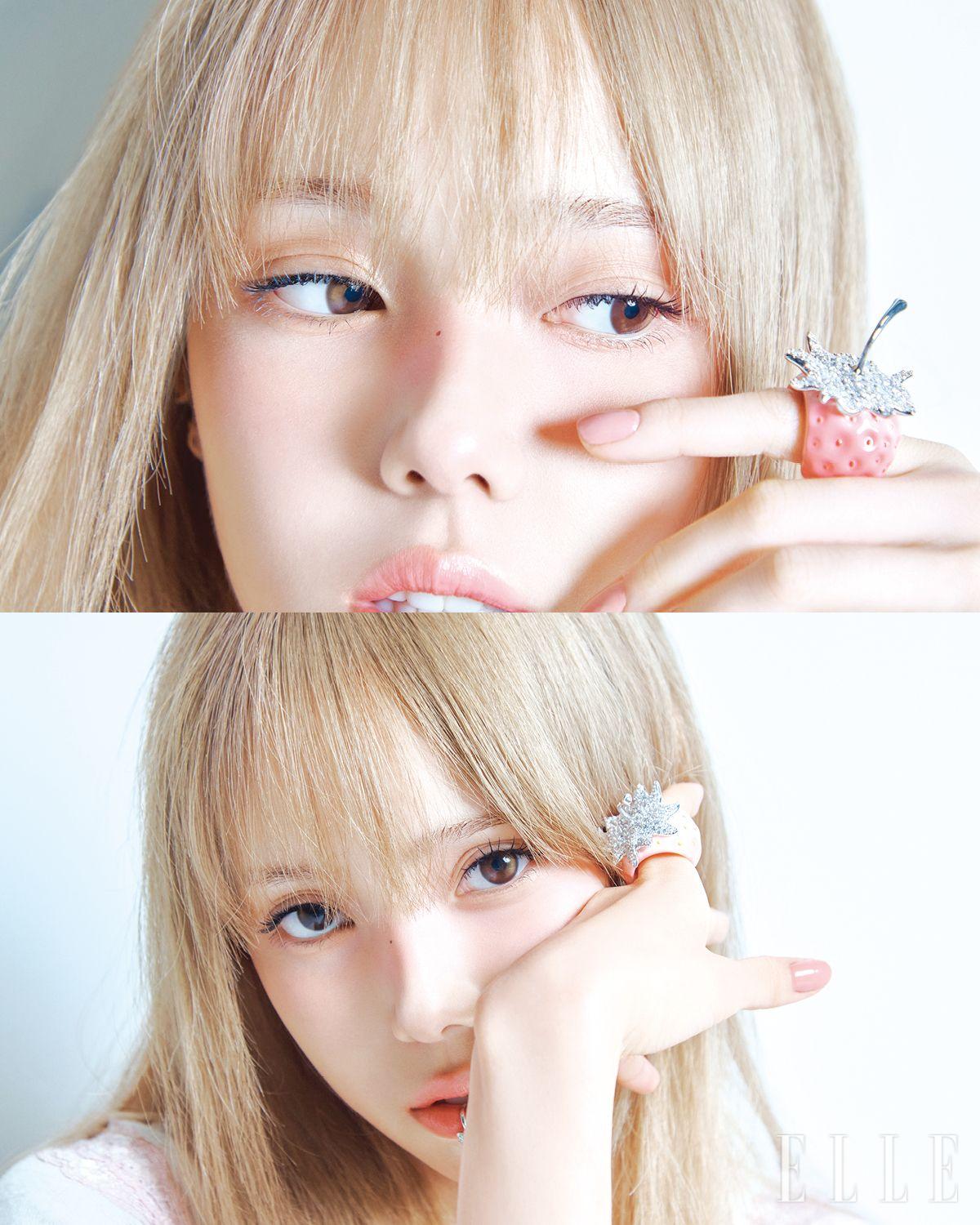 핑크 톱은 August Barron. 실버 립 커프는 Uselessobjects. 딸기 링은 Yvmin. 화이트 톱은 스타일리스트 소장품.