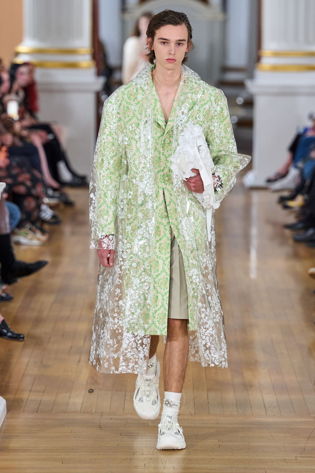 시몬 로샤 2026 S/S 컬렉션