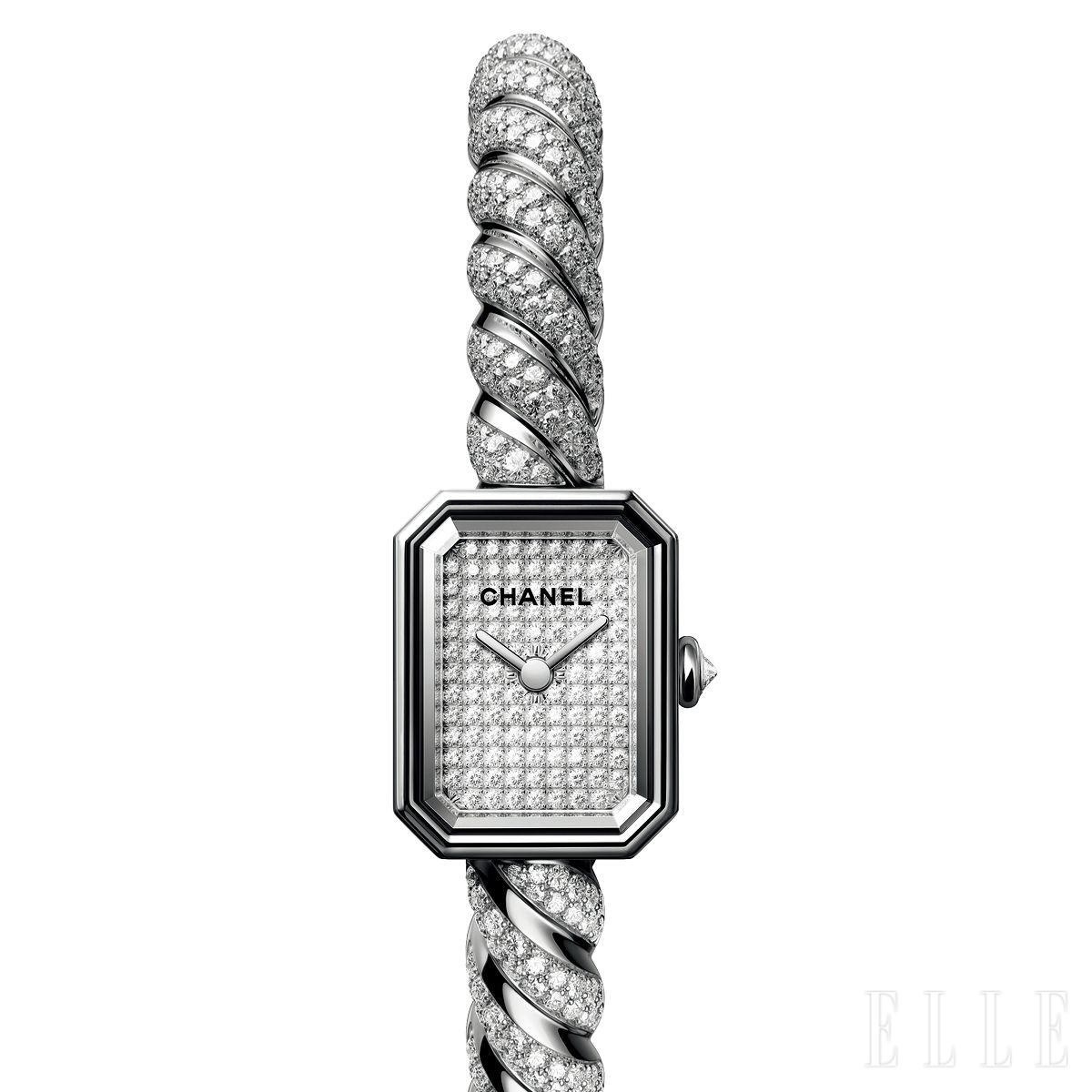 총 6백82개의 브릴리언트 컷 다이아몬드를 세팅한 ‘프리미에르 갈롱 다이아몬드’ 워치. 