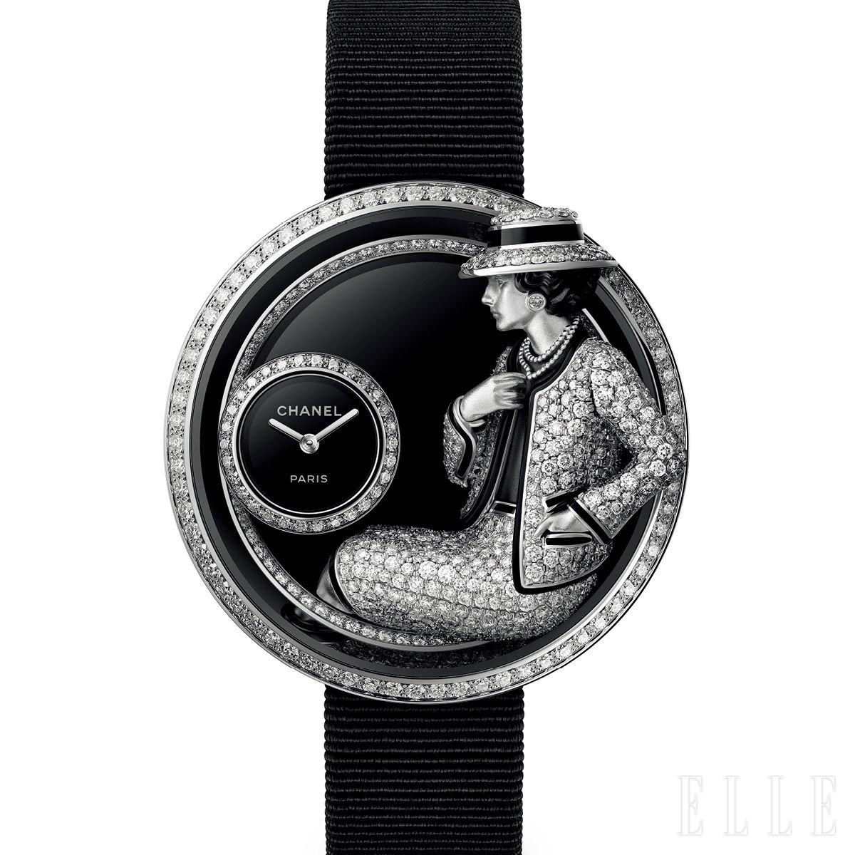 가브리엘 샤넬이 프레임과 다이얼을 벗어난 대담한 디자인으로 완성한 ‘가브리엘 워치’. 