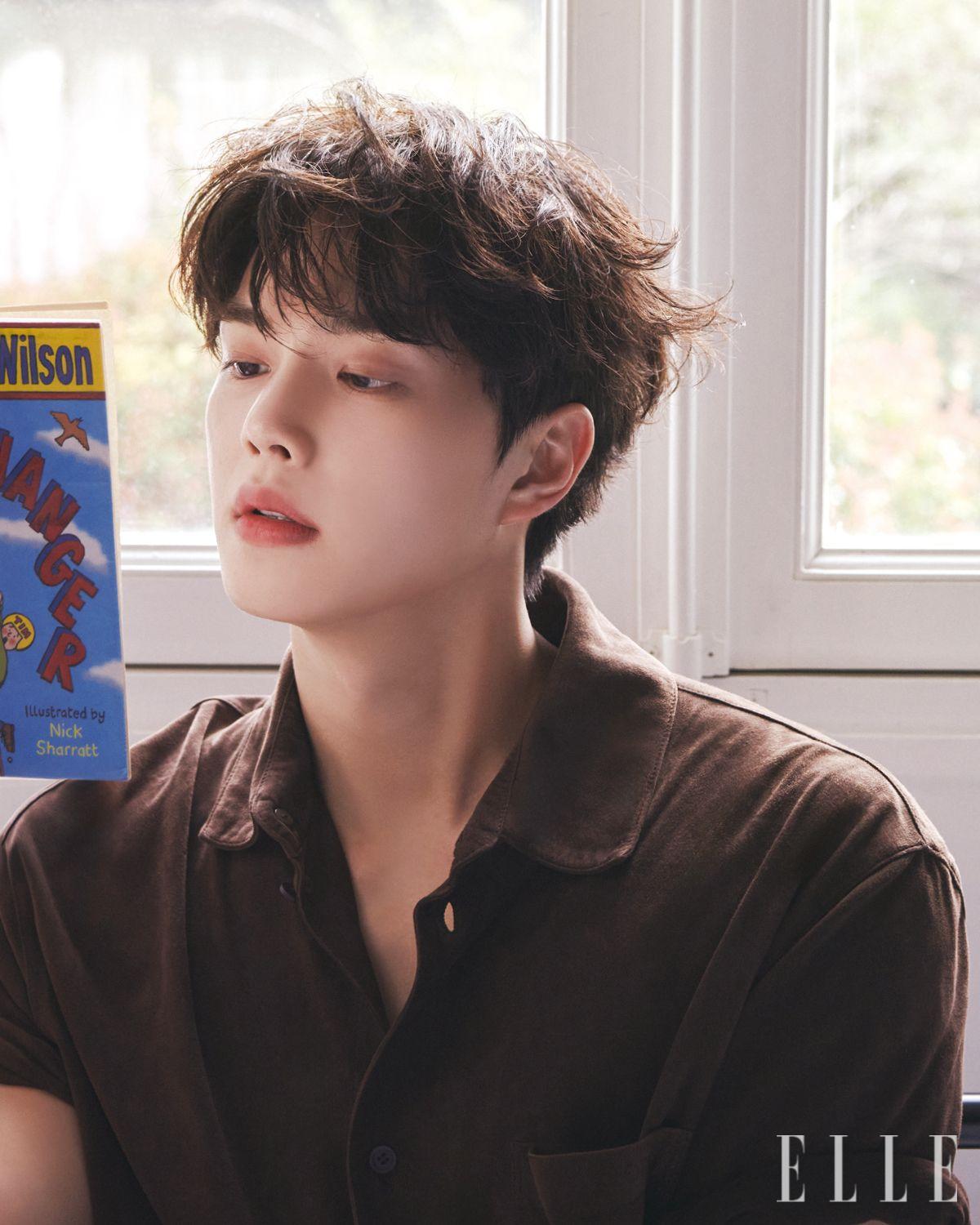 스웨이드 셔츠는 Loewe.