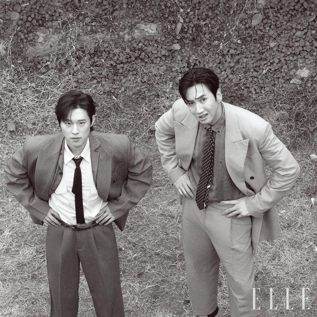 김성철이 입은 더블 브레스티드 블레이저와 벨트 디테일의 팬츠는 모두 Stu Office. 레이어드한 셔츠는 Ferragamo. 타이는 Saint Laurent by Anthony Vaccarello. 셔츠와 앵클부츠는 스타일리스트 소장품. 