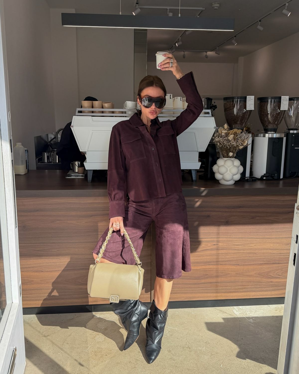 @whatgigiwears