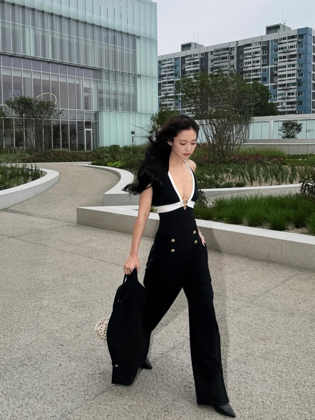 @jennierubyjane