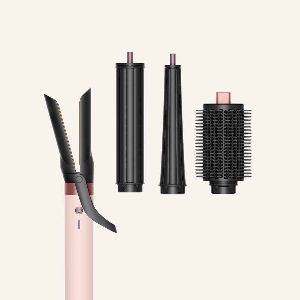 업그레이드된 4종 툴(왼쪽부터 에어스트레이트너 2x, 코안다2x 40mm 롱 배럴, 코안다2x 콘 배럴, 라지 라운드 볼륨 브러시 2x)