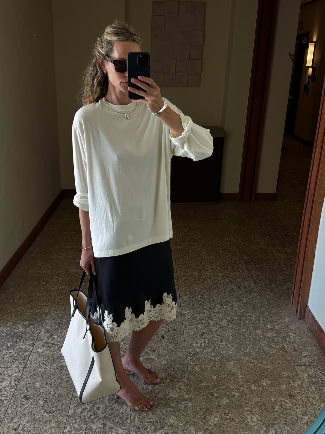 @anoukyve
