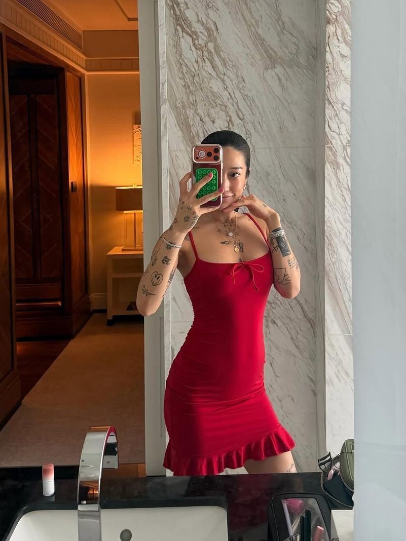 @peggygou_
