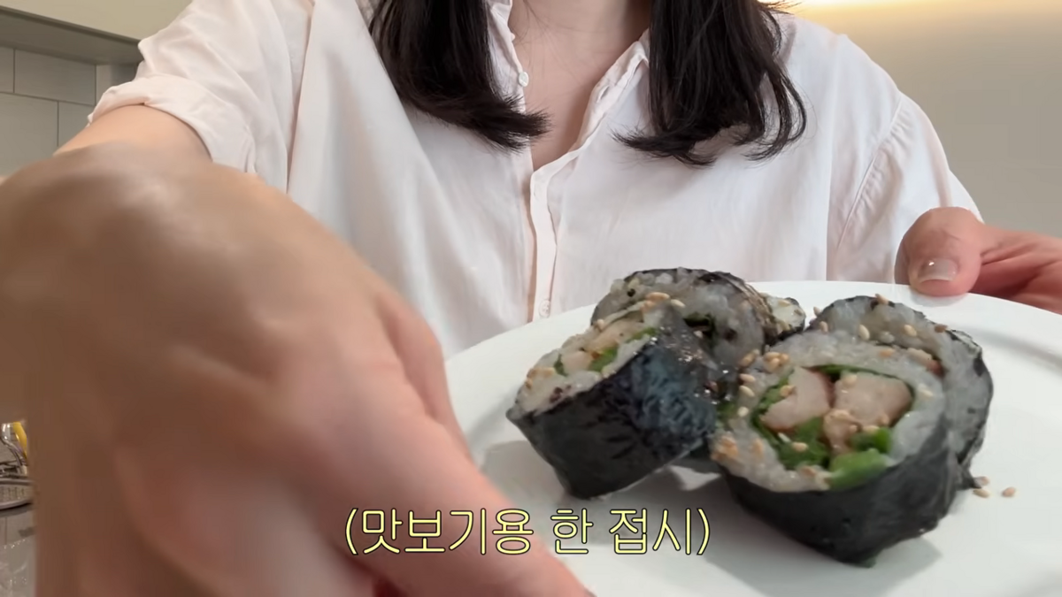 김밥에 낫토 곁들인 윤승아