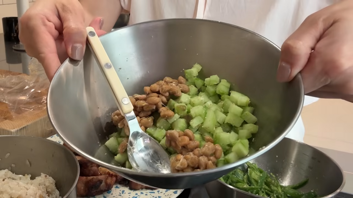 김밥에 낫토 곁들인 윤승아