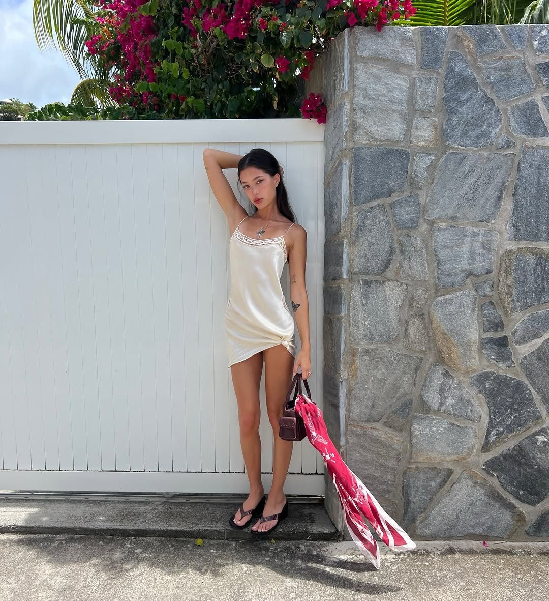 @hollyylim