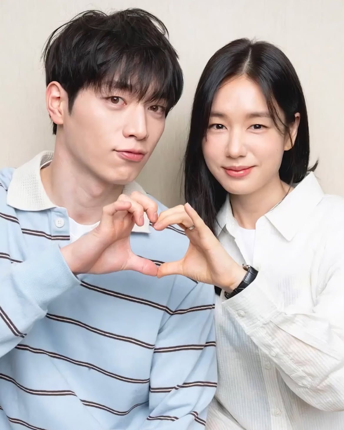 남궁호 역의 서강준과 이미도 역의 안은진이 함께 찍은 투샷 