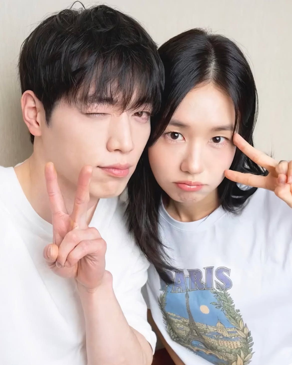 남궁호 역의 서강준과 이미도 역의 안은진이 함께 찍은 투샷 