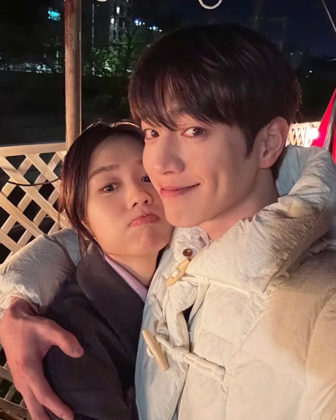 남궁호 역의 서강준과 이미도 역의 안은진이 함께 찍은 투샷 
