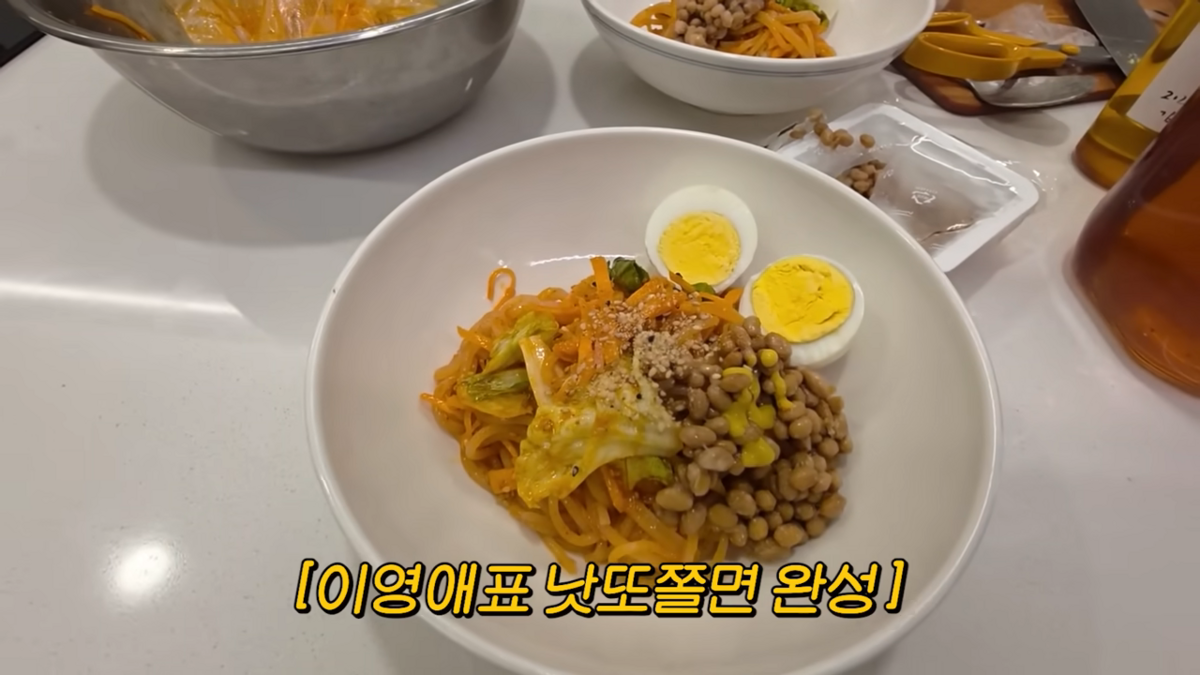 낫토 곁들인 쫄면 만든 이영애 