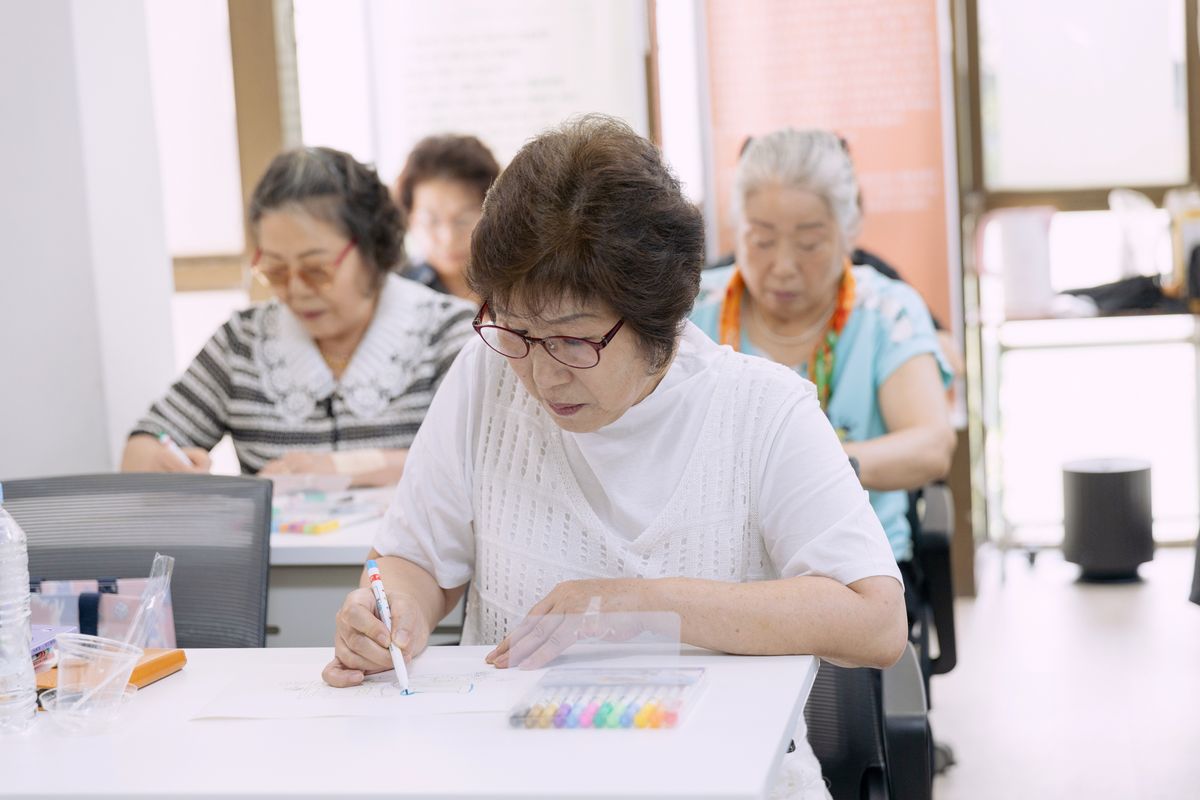 새로워진 교실에서 배움을 이어가는 무궁화학교 학생들 