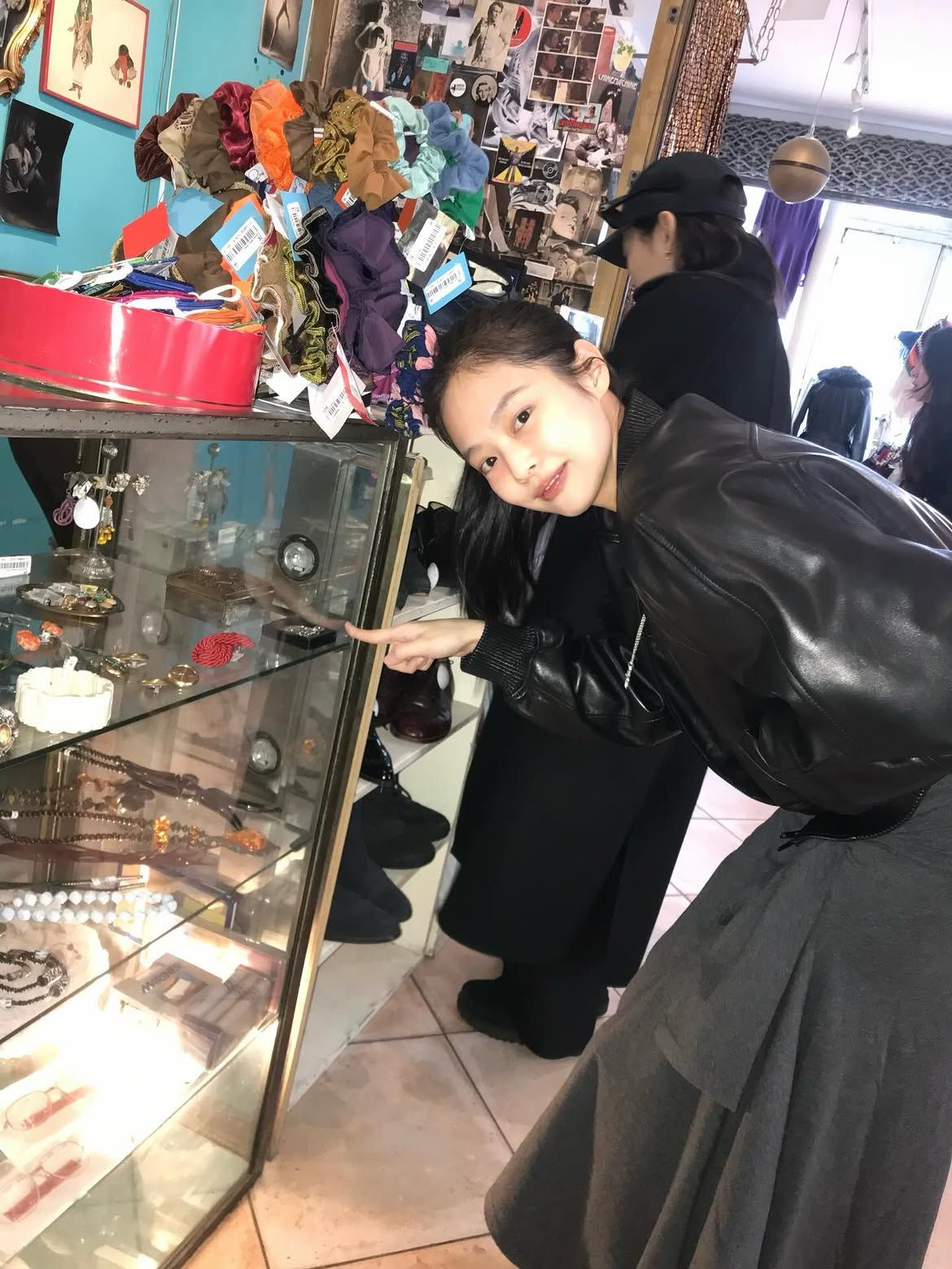 @jennierubyjane