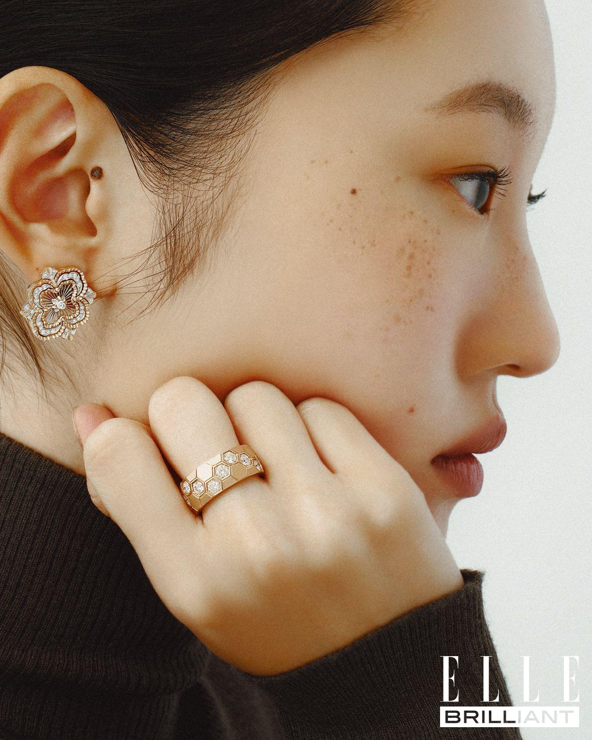 하이넥 톱은 가격 미정, Max Mara. 