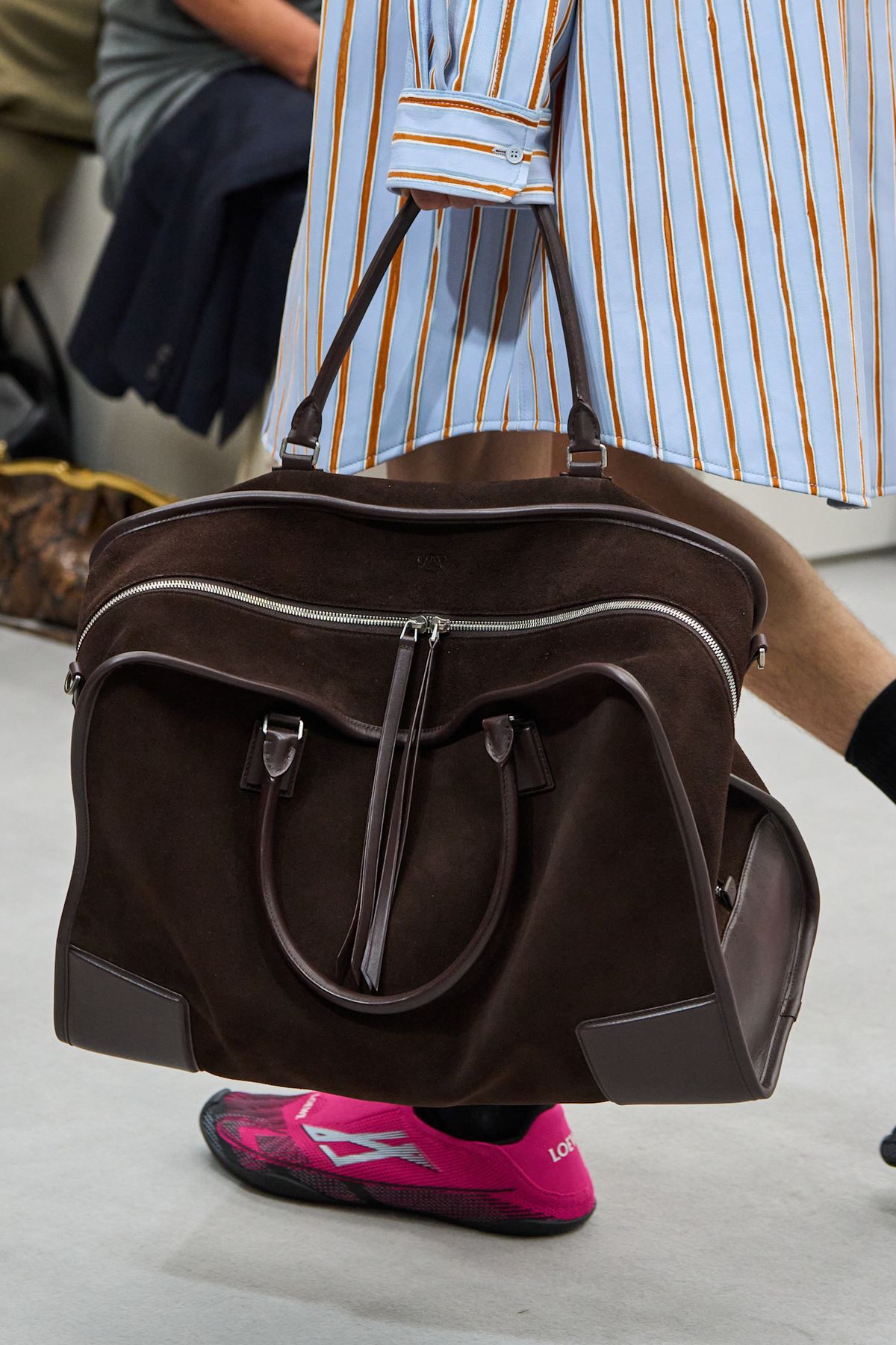 Loewe 27 S/S