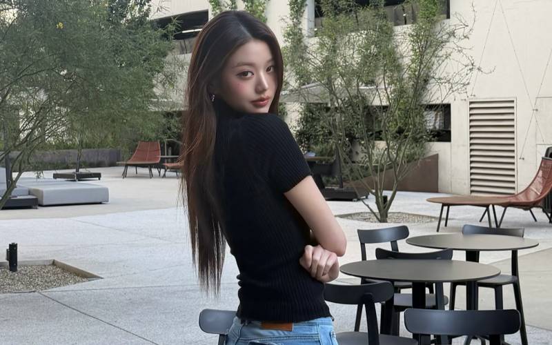 요즘은 개미허리 대신 ‘장원영 S라인’이 트렌드입니다