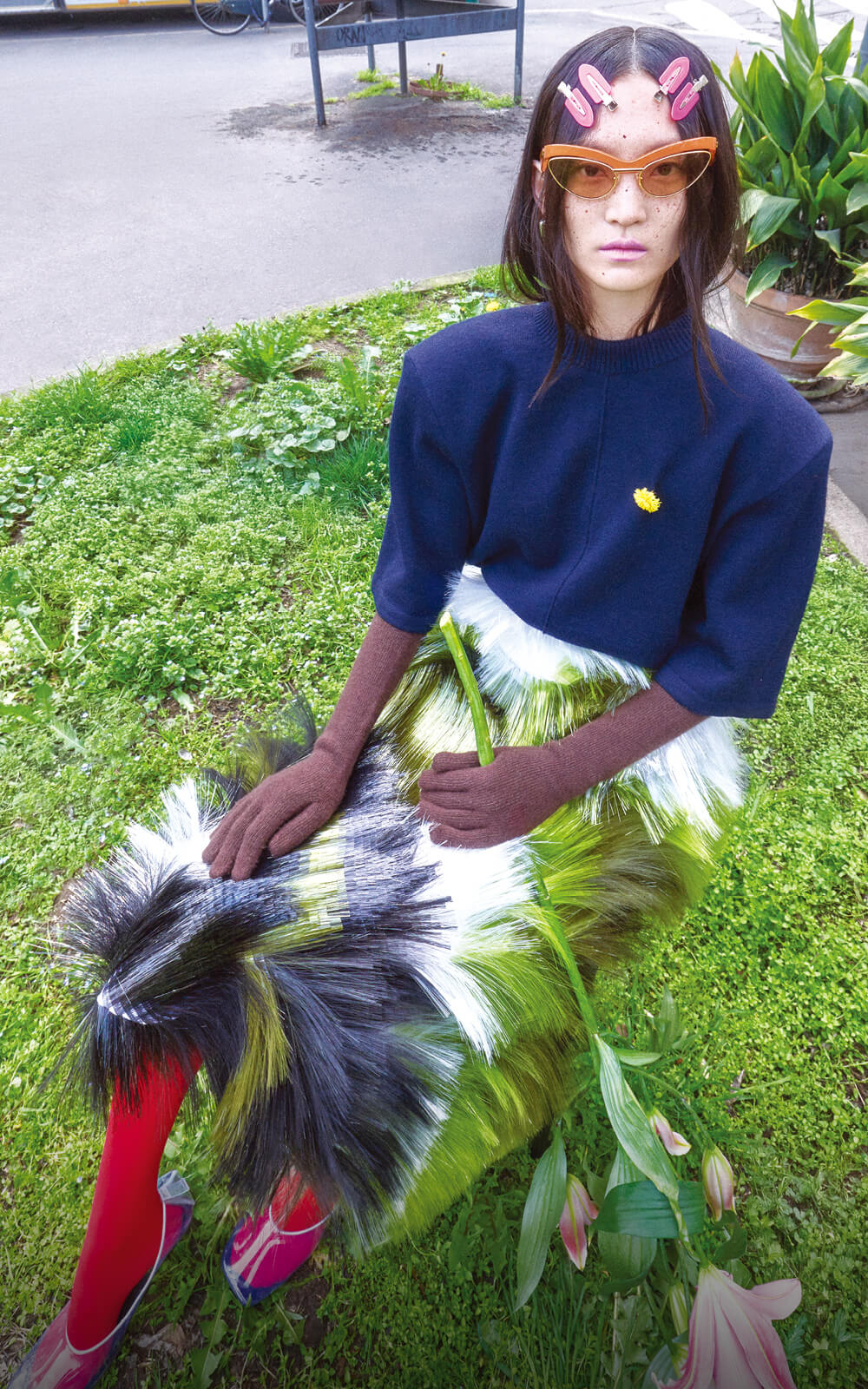 최신 패션 트렌드로 밀라노를 놀래킨 그녀를 아시나요