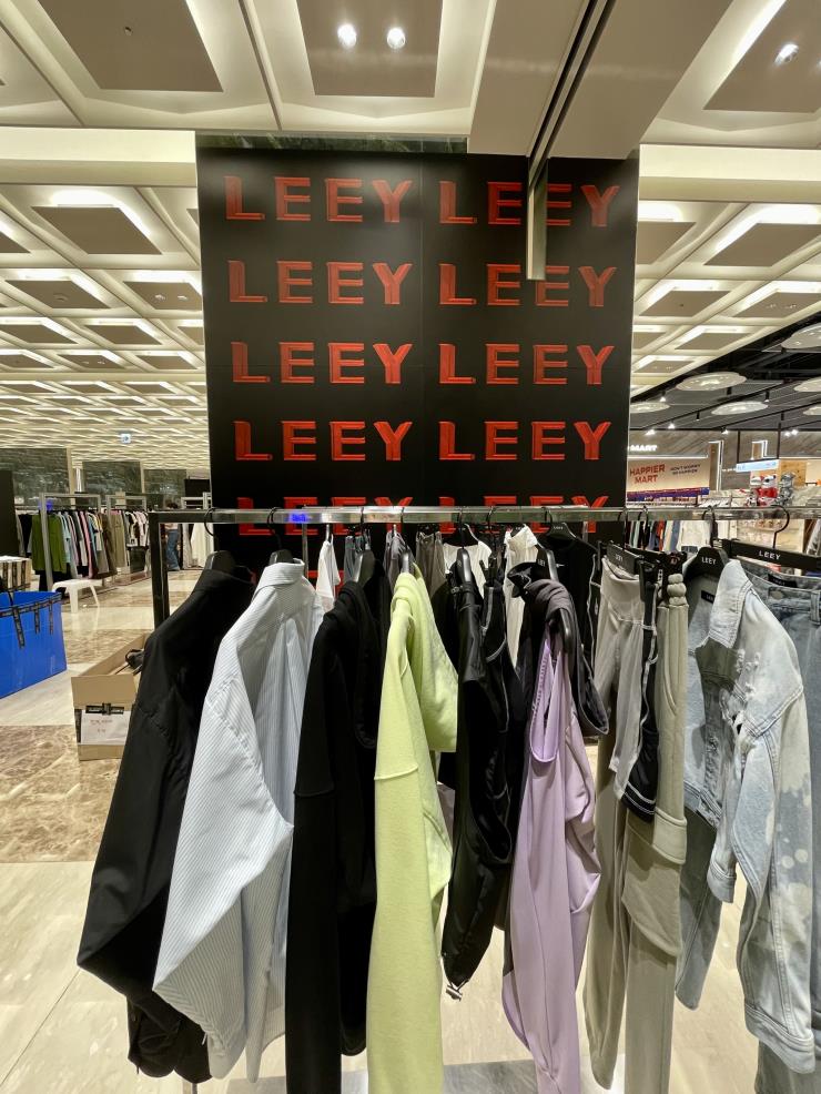 <L.e.e.y> 팝업 스토어 현장