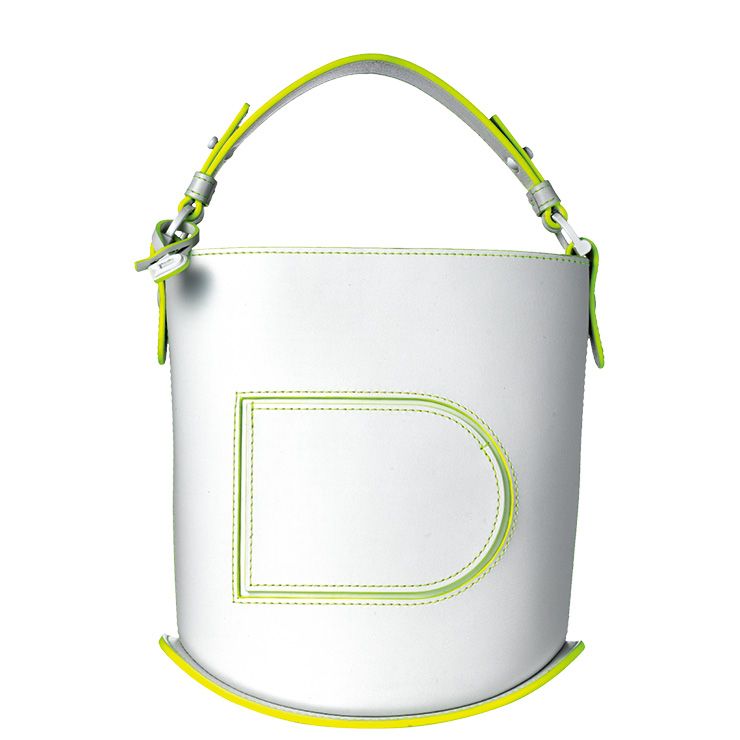 화이트와 네온 컬러 믹스가 트렌디한 버킷 백은 가격 미정, Delvaux.
