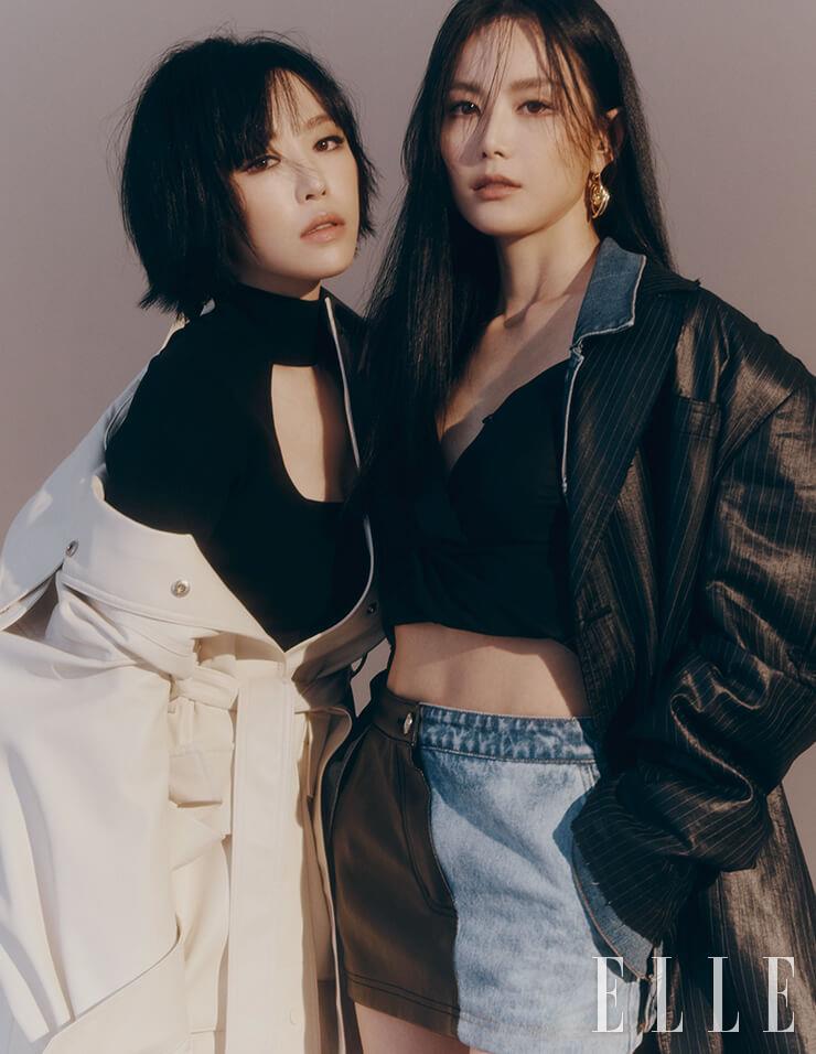 가인이 입은 가죽 트렌치코트는 Low Classic. 컷아웃 니트 원피스는 Zara. 미료가 입은 재킷은 Maxxij. 레이어드한 데님 재킷은 Levi’s. 미니스커트는 Eyeye. 슬리브리스 톱은 Alexander Wang.