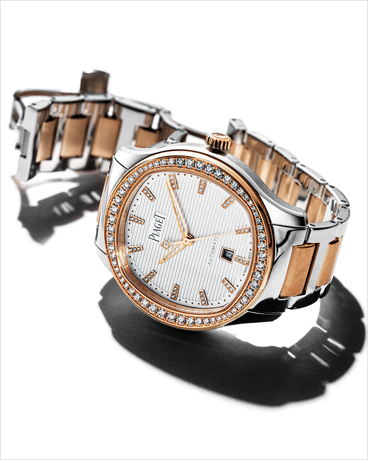 36mm 사이즈에 스틸과 핑크골드로 완성한 피아제 폴로 데이트 시계는 가격 미정.