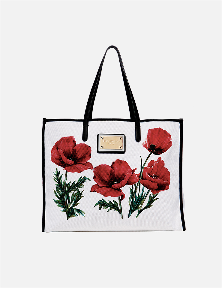 플로럴 프린트의 캔버스 백은 1백56만원, Dolce & Gabbana.
