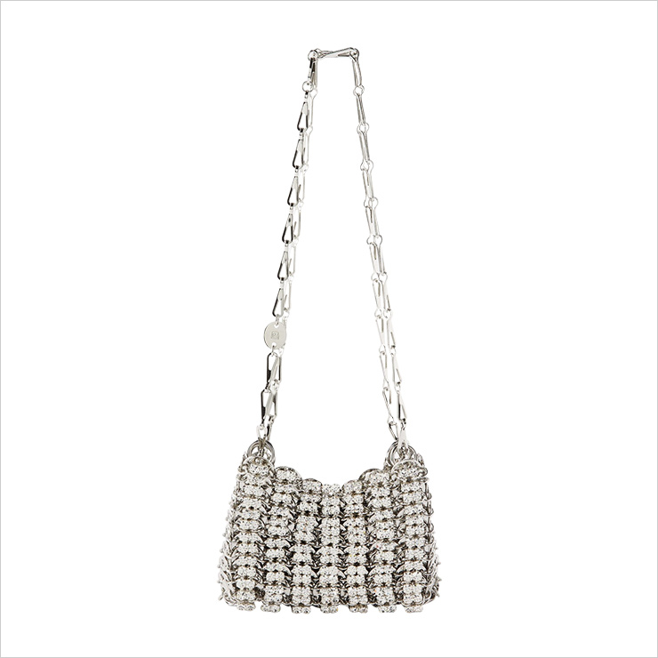 크리스털과 체인으로 엮은 숄더백은 1백51만원대, Paco Rabanne by Matchesfashion.