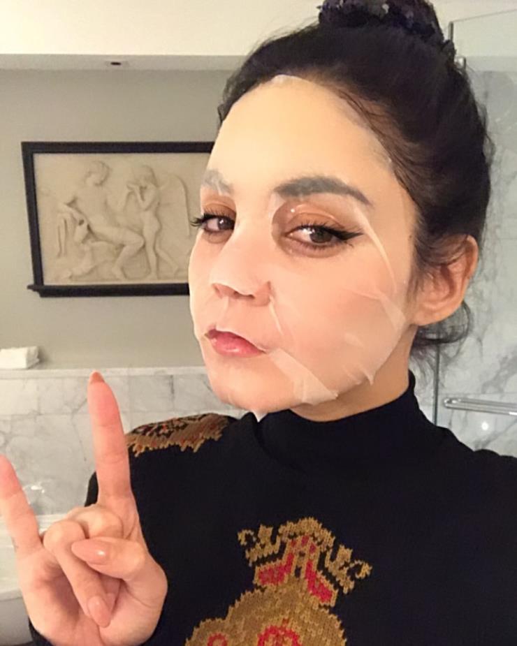 @vanessahudgens