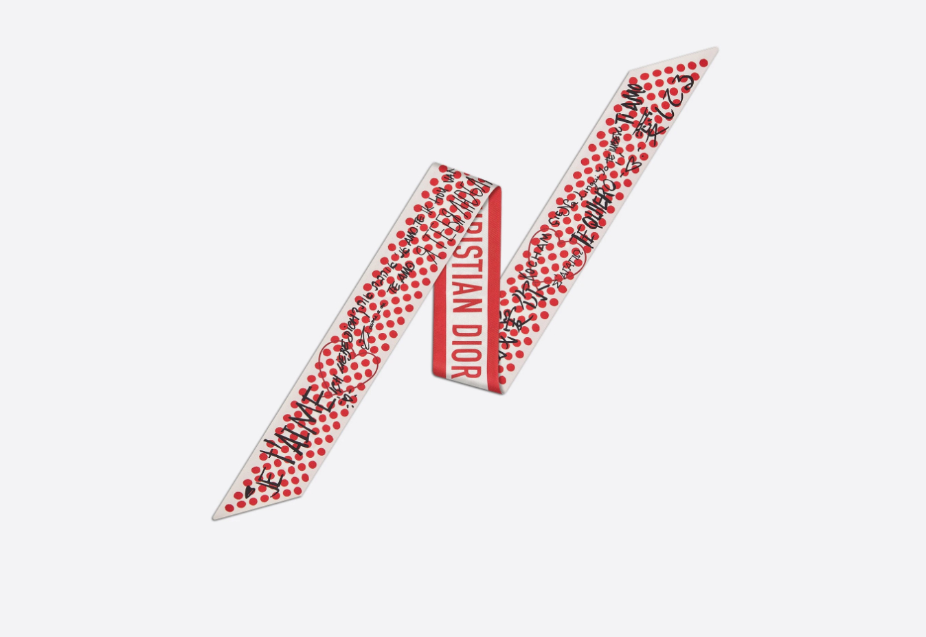 양쪽에 다른 패턴을 사용해 다채로운 분위기를 연출할 수 있는 트윌리는 31만원, Dior.