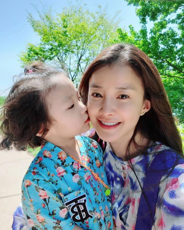 @leesiyoung38