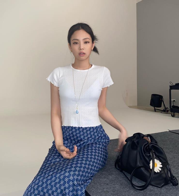 @jennierubyjane 