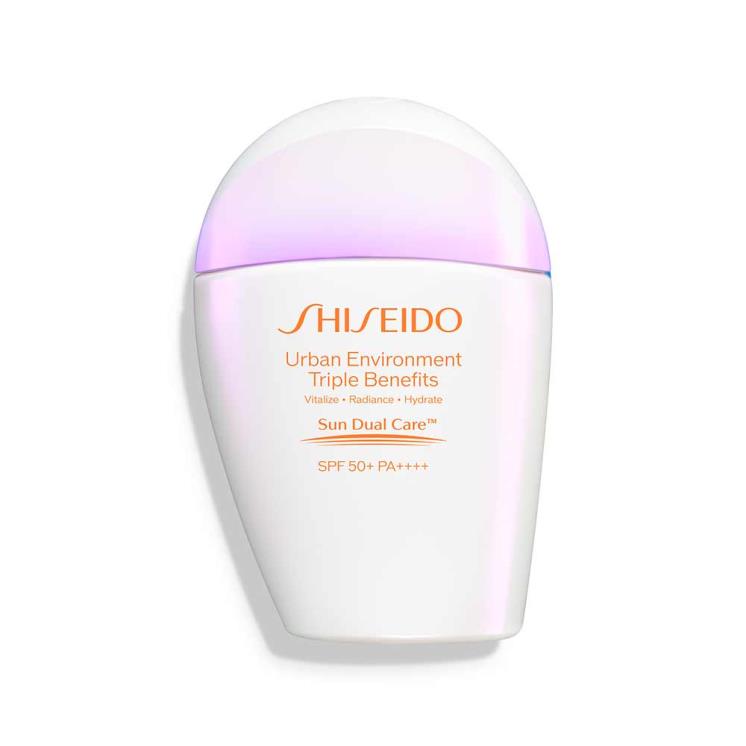 시세이도 어반 인바이런먼트 트리플 뷰티 선케어 에멀젼 SPF 50+ PA++++ - 스피룰리나의 광합성 원리에 착안해 자외선을 강력히 차단함과 동시에 추출물이 스킨케어까지 도와주는 톤업 제품. 30mL 6만 원.