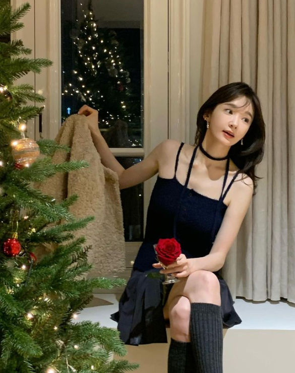 강민경 