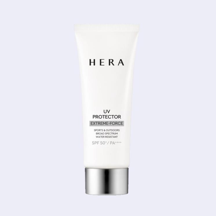 헤라 UV프로텍터 익스트림포스 레포츠 SPF50+ ++++ - 자외선 A, B, 적외선, 블루라이트까지 차단하면서 물, 땀, 모래, 격렬한 활동에도 효과를 유지하는 지속 내수성 제품. 70mL 4만5천원. 