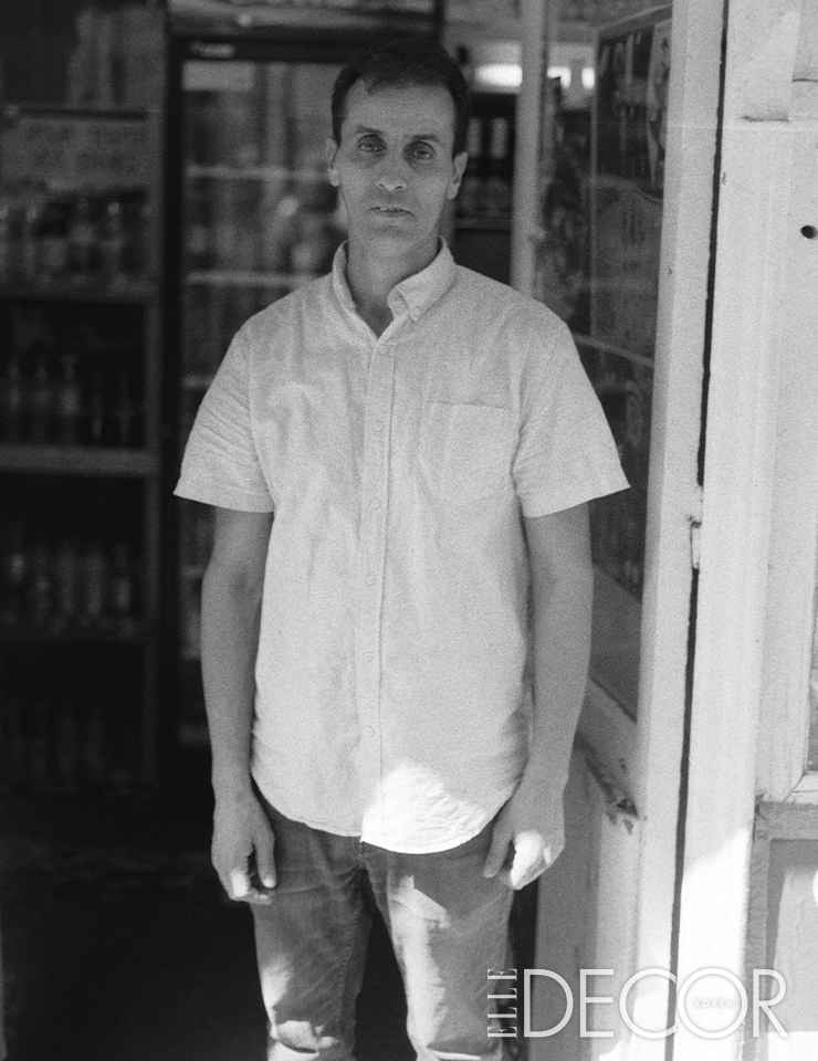 The Dude at the E′picerie, Montmartre Portrait Project, 2022.