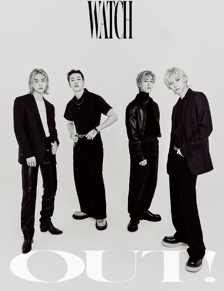 현진이 입은 재킷은 Celine Homme by Hedi Slimane. 레더 팬츠는 Navy by Beyond Closet. 첼시 부츠는 Saint Laurent by Anthony Vaccarello. 티셔츠는 스타일리스트 소장품. 방찬이 입은 셔츠와 오버사이즈 팬츠, 부츠, 벨트는 모두 Bottega Veneta. 착용한 주얼리는 모두 스타일리스트 소장품. 한이 입은 가죽 셔츠는 Navy by Beyond Closet. 터틀넥 니트는 COS. 데님 팬츠는 Acne Studios. 크로그는 Valentino Garavani. 필릭스가 입은 블레이저 재킷은 Celine Homme by Hedi Slimane. 라운드 니트는 Acne Studios. 투박한 부츠는 Bottega Veneta. 팬츠와 벨트는 모두 스타일리스트 소장품. 