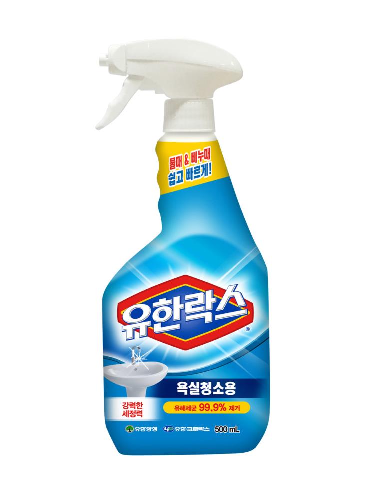 락스 성분과 세제를 섞은 뿌리는 세제는 별도로 나온다. 유한락스 욕실청소용, 유한크로락스