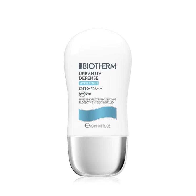 비오템 UV 디펜스 워터리 선크림 SPF50+ PA++++ - 크림이지만 문지르면 빠르게 수분으로 바뀌며 끈적임 없이 퍼지는 제형이라 지성, 여드름성 피부도 부담 없이 쓸 수 있는 유기 자외선 차단제. 30mL 6만원. 