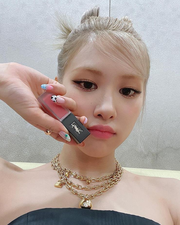 @roses_are_rosie